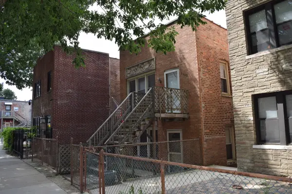3240 S Parnell AVE, Chicago, IL 60616