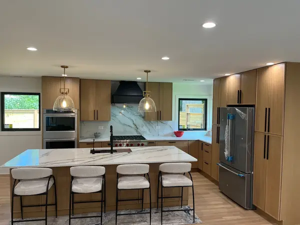 2740 Orchard LN, Wilmette, IL 60091