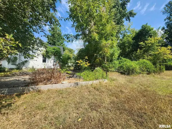 600 S 25th St ST, Herrin, IL 62948