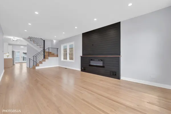 3625 N Nora AVE, Chicago, IL 60634