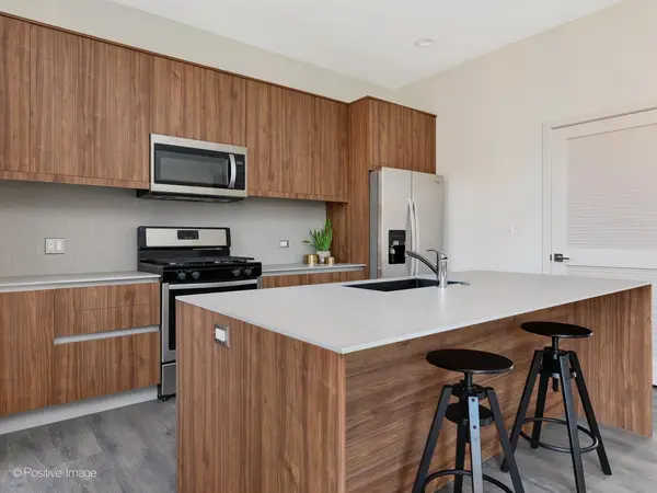 2146 N Nashville AVE #3N, Chicago, IL 60707