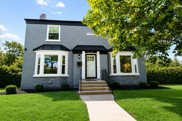 6630 N Trumbull AVE, Lincolnwood, IL 60712