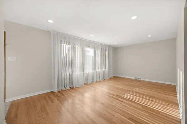 11009 S Mansfield AVE, Chicago Ridge, IL 60415