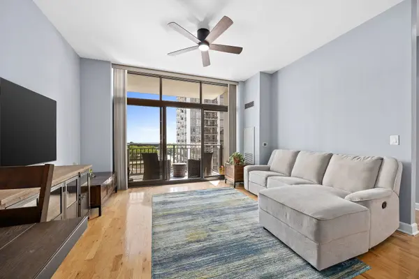 1322 S Prairie AVE #804, Chicago, IL 60605