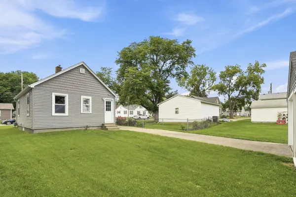 939 31st ST, Bettendorf, IA 52722