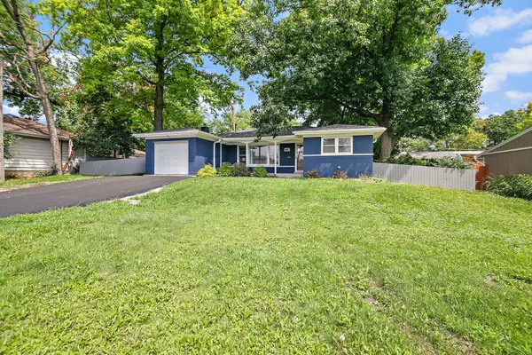 7340 W 111th ST, Worth, IL 60482