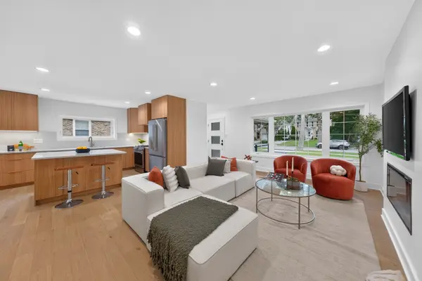 263 Barberry RD, Highland Park, IL 60035