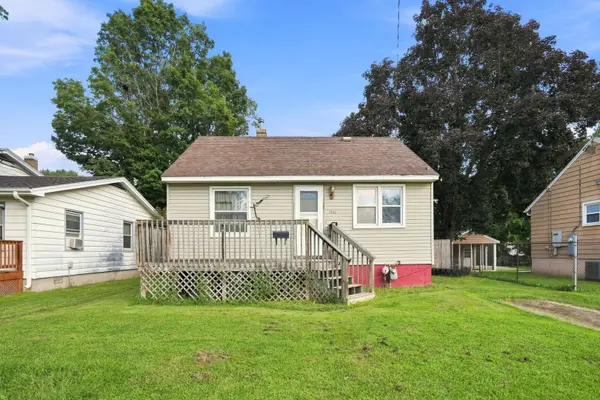 1306 13th AVE, Sterling, IL 60181