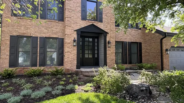 701 Fairway View DR, Algonquin, IL 60102