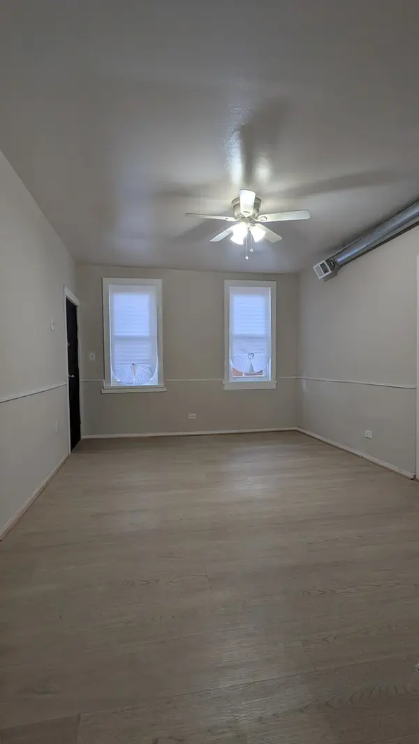 4445 W Carroll AVE, Chicago, IL 60624