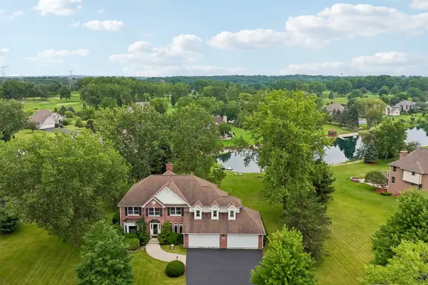 2203 Crystal WAY, Crystal Lake, IL 60012