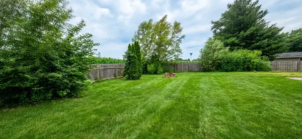 806 S Iowa ST, Ashmore, IL 62863
