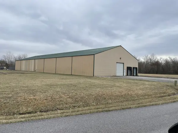1605 Adams DR, Marion, IL 62959