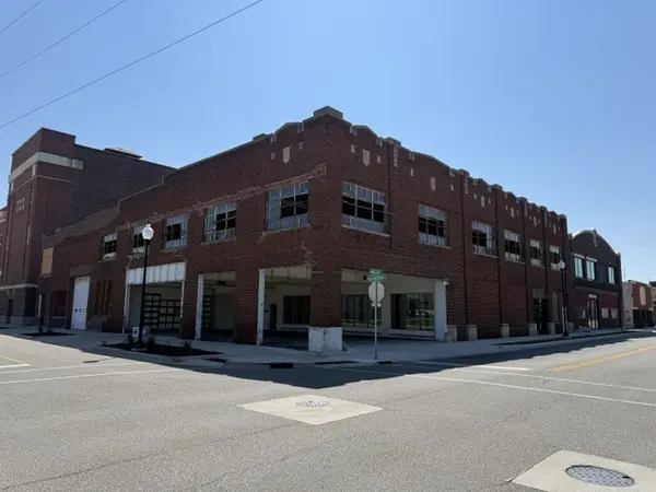 147 N Walnut ST, Danville, IL 61832