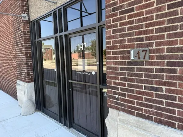 147 N Walnut ST, Danville, IL 61832
