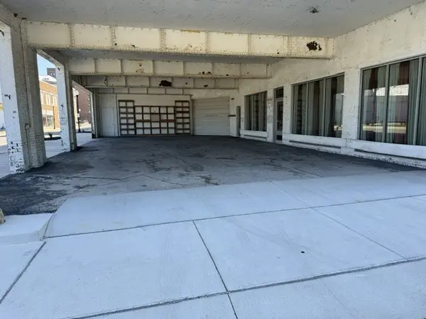 147 N Walnut ST, Danville, IL 61832
