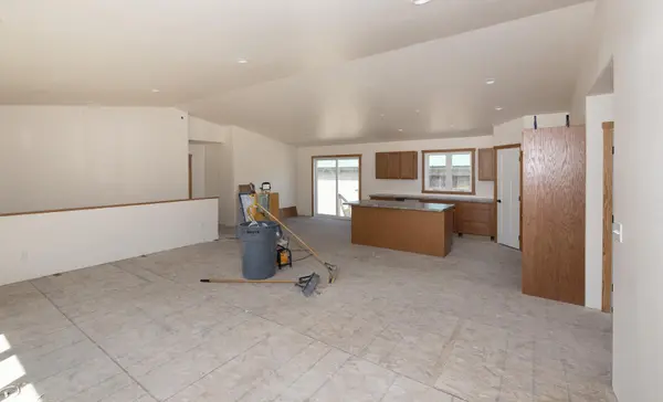 801 9th ST E, West Fargo, ND 58078