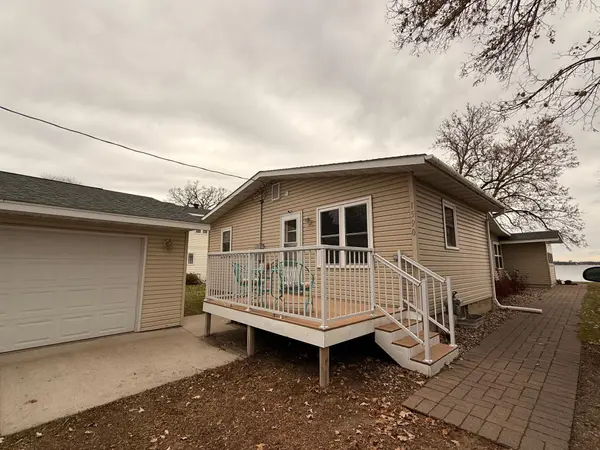 1590 W Lake DR, Detroit Lakes, MN 56501