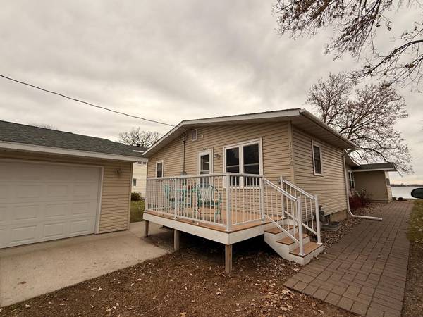 1590 W Lake DR, Detroit Lakes, MN 56501