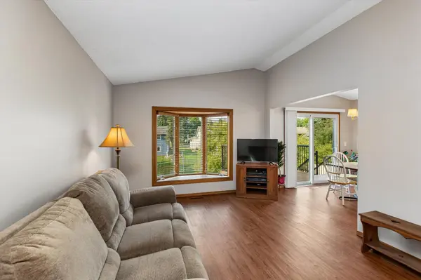 4209 Braddock TRL, Eagan, MN 55123