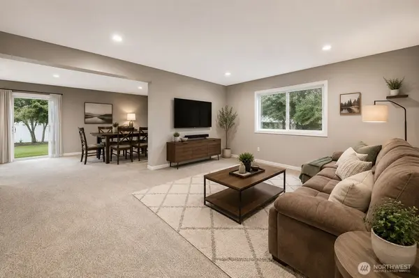 17654 86th AVE NE, Bothell, WA 98011