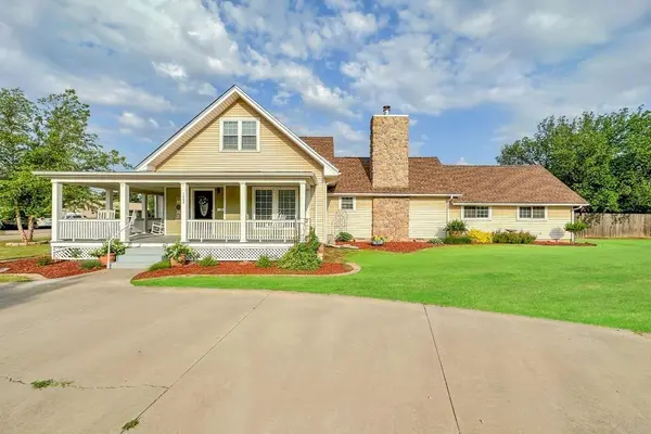 1302 N Grant, Cordell, OK 73632