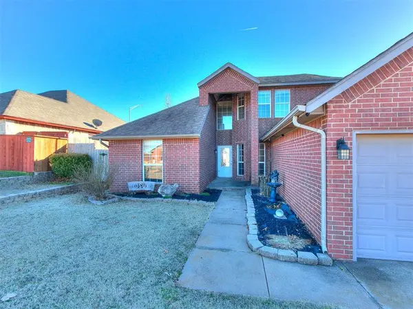 1944 E Hillside TER, Mustang, OK 73064
