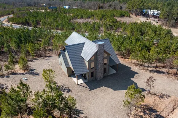 118 Green Tree LN, Broken Bow, OK 74728