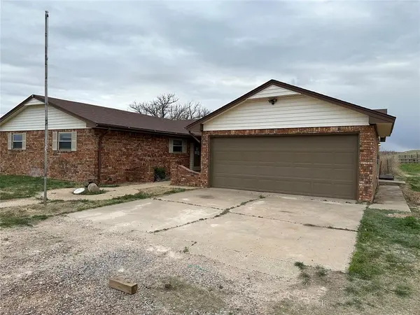 36767 S County Road 186 RD #186, Fargo, OK 73840