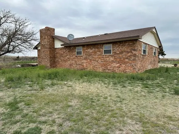 36767 S County Road 186 RD #186, Fargo, OK 73840
