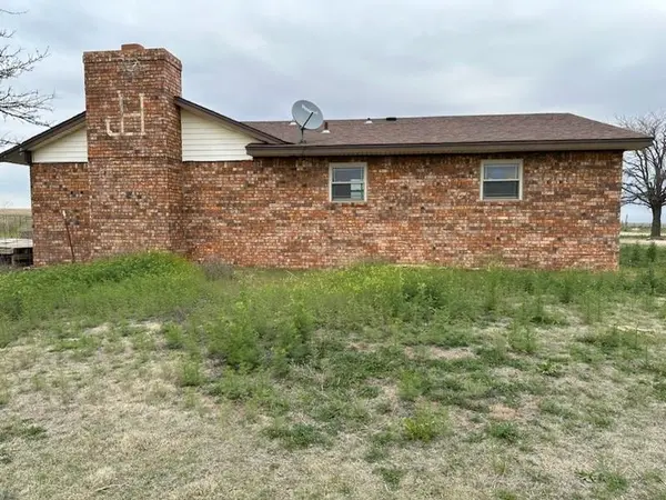 36767 S County Road 186 RD #186, Fargo, OK 73840