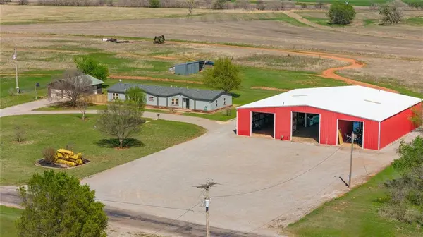 11990 N 2240 RD, Cordell, OK 73632