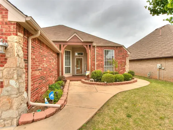 16705 Covington Manor, Edmond, OK 73012