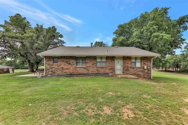 259149 E 820 RD, Watonga, OK 73772