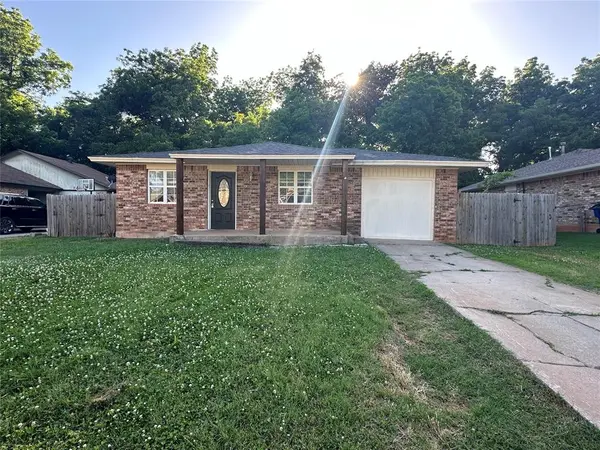 324 Redstone CT, Noble, OK 73068