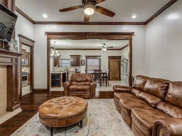 8812 SW 48th ST, Oklahoma City, OK 73179
