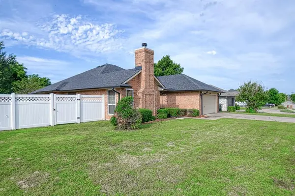 3212 Crossroads BLVD, Norman, OK 73072