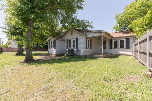 4301 N Redmond AVE, Bethany, OK 73008