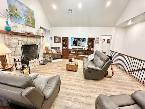6 Lynette ST, Shawnee, OK 74804