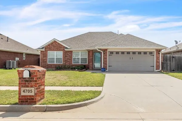 4705 James LN, Yukon, OK 73099