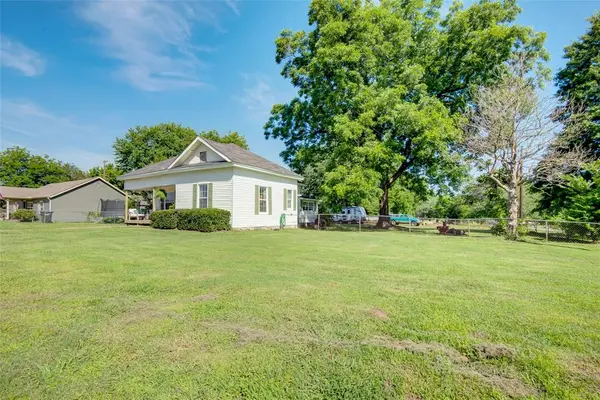 112 E Maple AVE, Fort Gibson, OK 74434