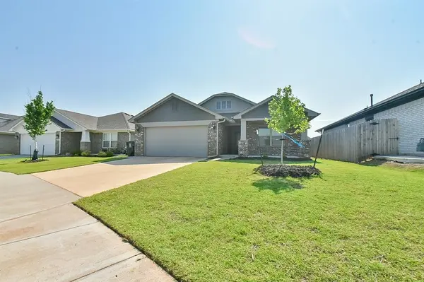 15700 Potomac DR, Edmond, OK 73013