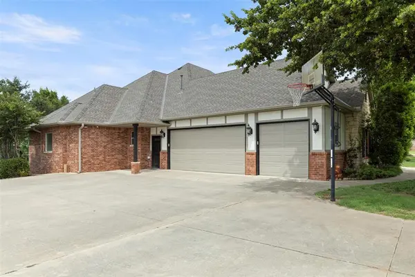 2885 SW 21st ST, Newcastle, OK 73065