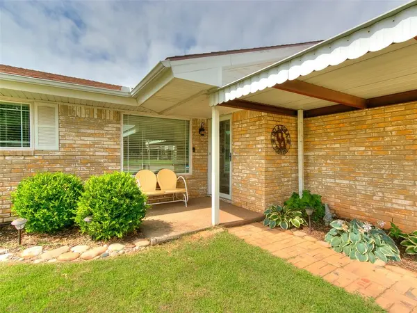 206 Von Elm AVE, Yukon, OK 73099