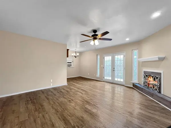 6724 N Meridian AVE #F, Oklahoma City, OK 73116