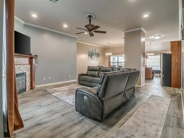 4109 Green Apple DR, Moore, OK 73160
