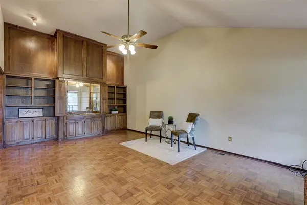4004 NW 68th ST, Oklahoma City, OK 73116