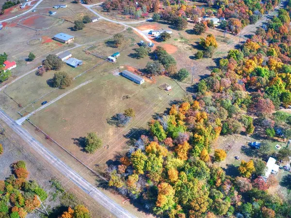 20449 Walker RD, Tecumseh, OK 74801