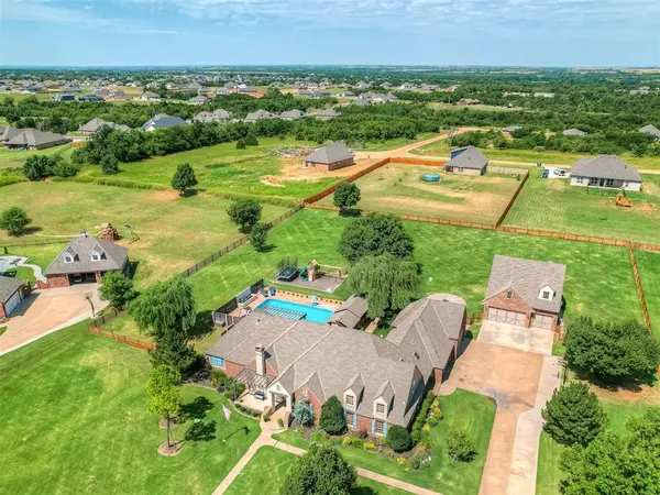 7007 Orchard TRL, Edmond, OK 73025