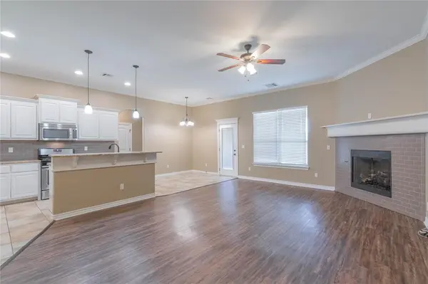 700 Kearny LN, Yukon, OK 73099